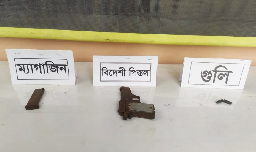 কুমিল্লায় র‌্যাবের অভিযানে অস্ত্র ও গুলি উদ্ধার
